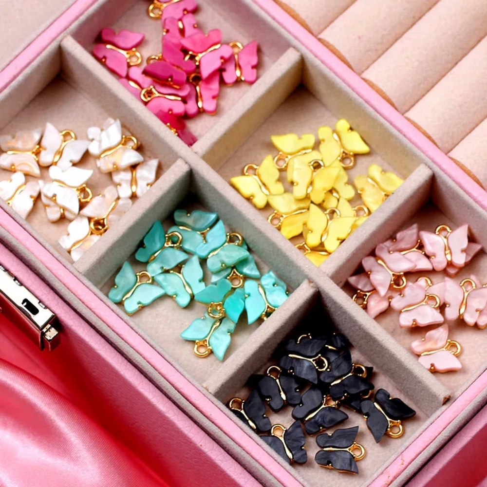 💛🦋10pcs glossy acrylic yellow butterfly charms